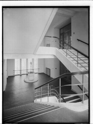 Schule Cuxhaven: Treppenhaus-Detail : SchumacherWV Nr. 286
