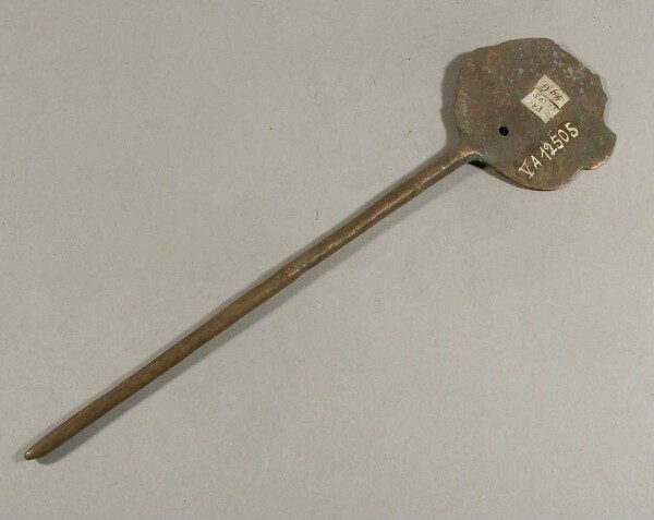 Bronze garment pin (Tupu)