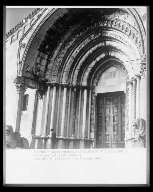Hauptportal