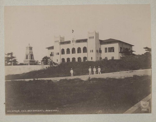 Bagamoyo.Kaiserliches Bezirksamt u. Denkmal