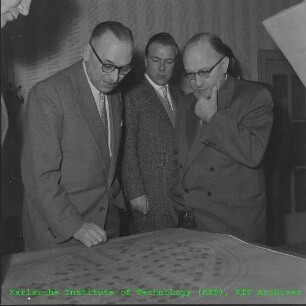 Besuch von Dr. Siegfried Balke (Bundesminister für Atomkernenergie und Wasserwirtschaft (BMAtW)) am Kernforschungszentrum Karlsruhe (KfK)