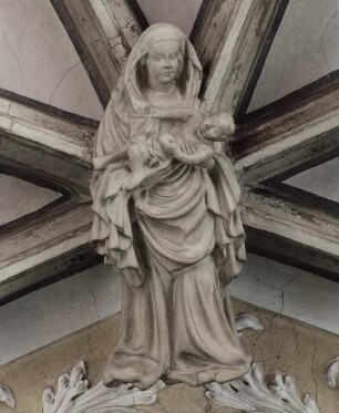 Madonna an einem Chorschlußstein