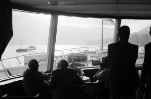 Rheinfahrt: Aussichtssalon