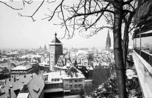 Freiburg: Blick vom Greifenegg-Schlössle auf Schwabentor und Münster