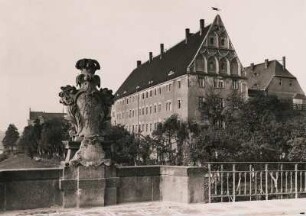 Grimma. Schloss Grimma von der Pöppelmannbrücke aus gesehen