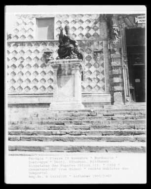 Statue von Papst Julius III.