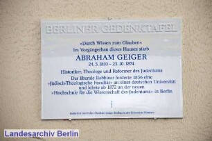 Gedenktafel für Abraham Geiger, Rosenthaler Str. 40, II. Hof (Mitte)