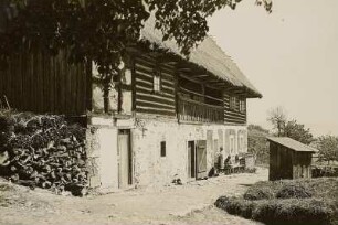 Lischken (heute Liskov /Tschechien). Gehöft. Wohnstallhaus, Hofansicht