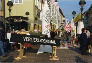 "Verliererdenkmal" - Protestaktion gegen den 2. Golfkrieg