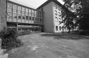 Planungen zur Schließung der Landesfrauenklinik in der Kaiserallee 10 und zur Umwandlung in eine psychiatrische Klinik