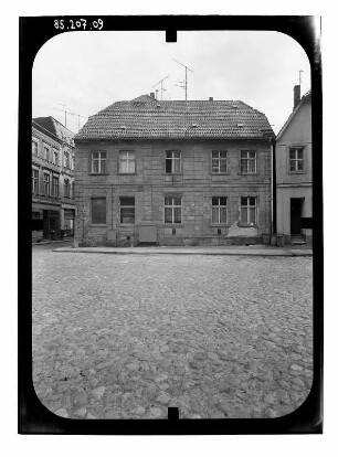 Perleberg, Krämerstraße. Wohnhaus. Straßenfront (vom Kirchplatz)