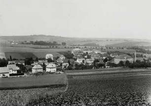 Kreischa. Westlicher Ortsteil. Blick über das Tal des Quohrener Wassers nach Norden