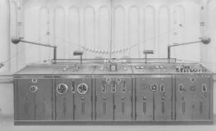 1000000 Volt-Versuchsfeld, Schaltpult (Hermsdorf-Schomburg-Isolatoren GmbH) : Technikgeschichte | Stoffkunde und Materialprüfung | Materialprüfung | Isolatoren-Prüfung