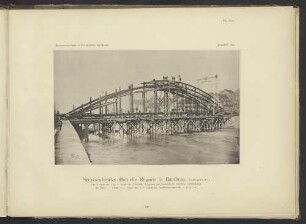 Strassenbrücke über die Regnitz in Bamberg.