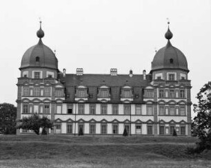Schloss Seehof