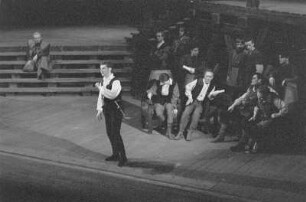 Szenenbilder aus "Hamlet" von William Shakespeare in der Regie von Fritz Wendel. Staatstheater Dresden, 13.01.1957 : Mit Horst Schulze in der Titelrolle, Thea Elster als Ophelia, Siegfried Göhler als Claudius u. a.