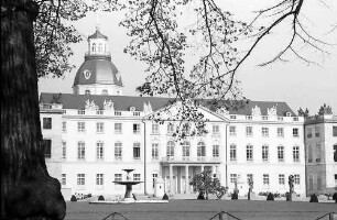 Karlsruhe: Mitteltrakt des Schlosses
