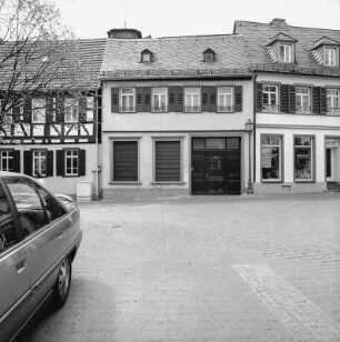 Geisenheim, Bischof-Blum-Platz 5