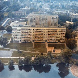 Plattenbauten auf der Halbinsel Kiewitt in der Brandenburger Vorstadt von Potsdam : Blickrichtung Westen