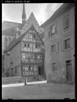 Beim späteren Neubau des Landratsamts abgerissene Häuser bei der Martinskirche Tauberbischofsheim, u.a. Häckerhaus