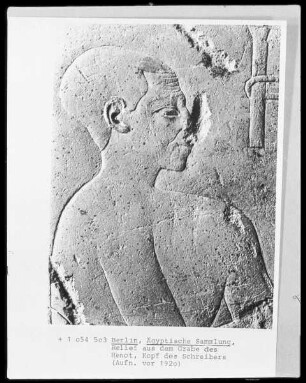 Relief aus dem Grab des Henot, Kopf des Schreibers