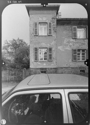 Dresden-Gruna, Lange Zeile 5. Wohnsiedlung Bauverein "Gartenheim" (um 1926/1927; P. Beck, M. Oertel). Wohnhaus. Straßenfront (Teilansicht)