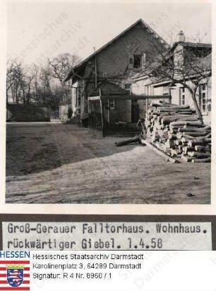 Groß-Gerau, Falltorhaus - Bild 1 bis 3: Hofansichten