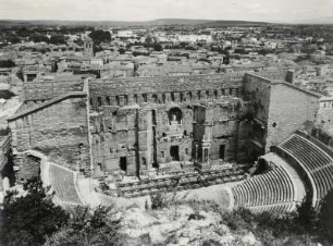 Blick auf das antike Theater in Orange, Provence