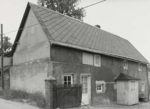 Medingen, Wohnhaus : Medingen (Kreis Kamenz), Wohnhaus mit Seitengebäude, Rosenthal 19, Anfang 19. Jahrhundert, Hofansicht des Wohnhauses