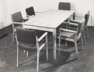 Wilkhahn Stuhl "454 B", "455 B" und Konferenztisch "529" von Herbert Hirche