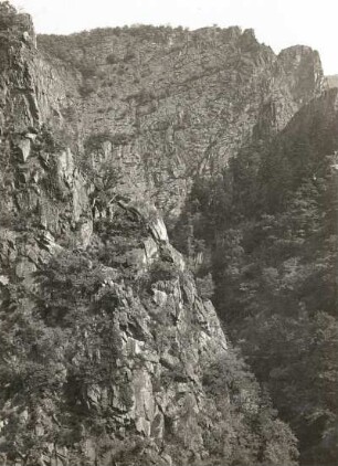 Harz. Bodetal. Bodekessel und Rosstrappe vom Langen Hals
