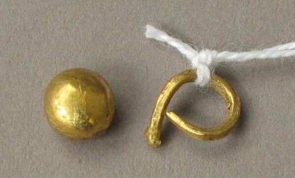 Gold jewellery