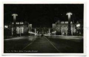 Die Ost-West-Achse in Berlin bei Nacht