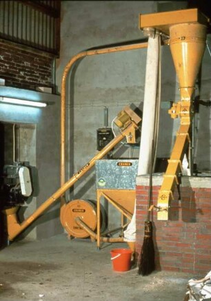 Fotografie: Nacherntetechnik, Lagertechnik, Mahltechnik