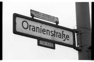 Kleinbildnegativ: Oranienstraße, 1985