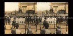 Sultan Mehmed V. Resat, Militär bildet Spalier, Konstantinopel