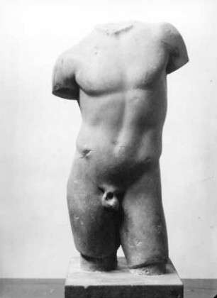 Torso einer Knabenstatuette