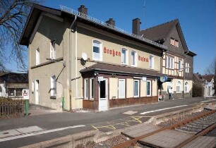 Bahnhof; Buseck, Bahnhofstraße 14, Bahnhofstraße 20