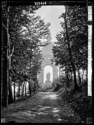 Porta Westfalika, Denkmal