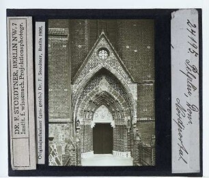 Pelplin, Klosterkirche : Außenansicht, N-Portal