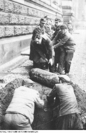 Dresden, Entschärfung von Bomben, 1959/64