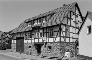Wohnhaus (Einhaus, Fachwerk); Frankenberg, Hauptstraße 51