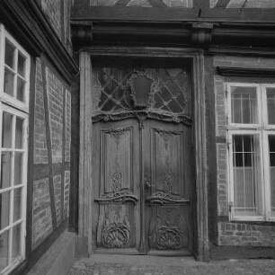 Schwerin. Domhof, Portal