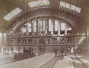 Die Halle des Anhalter Bahnhofs in Berlin