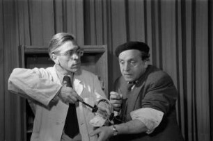Szenenbilder aus dem Kabarett "Argumentol"