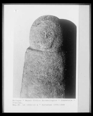 Grabstele
