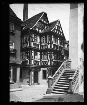 Rathausgasse Haus zu den vier Gekrönten und Treppe zum ehemaligen Rathaus