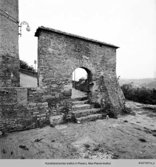 Porta del Rivellino, Certaldo