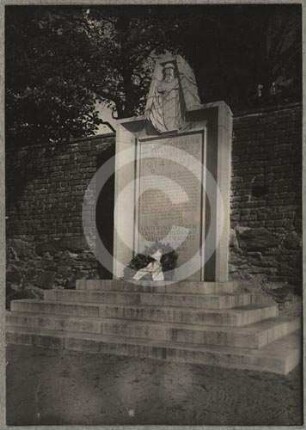 Kriegerdenkmal Domslau