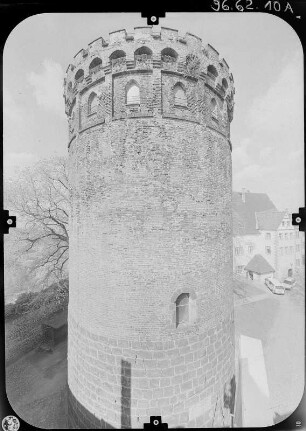 Leisnig, Burglehn 6. Burg Mildenstein (11. Jh., Umbau E. 14. Jh. und nach 1549). Bergfried